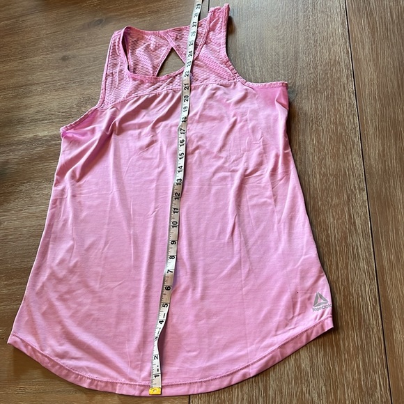 Reebok tank top Pink Size Medium lightweight - Picture 6 of 6